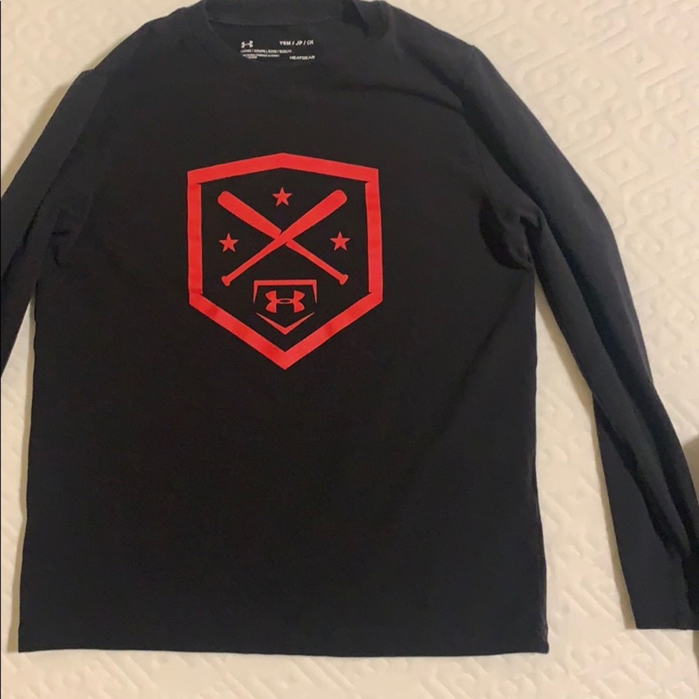 Youth small long sleeve Under Armour shirt